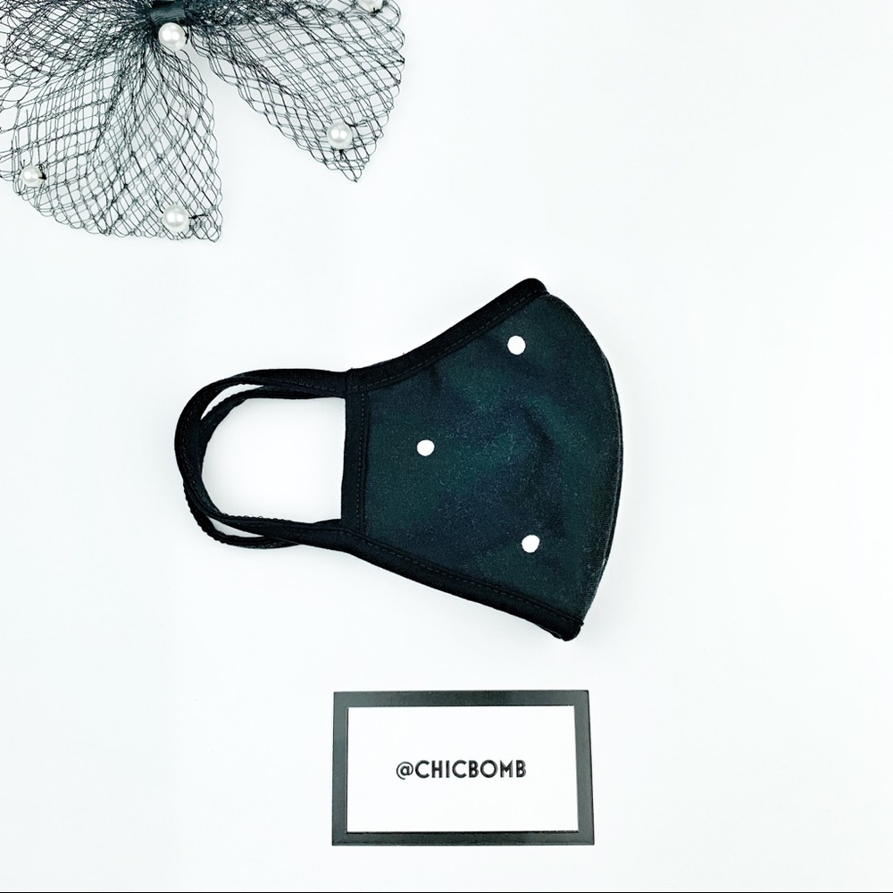 MADE IN USA REUSABLE FASHION FACE MASK- DOTS - Picture 2 of 6